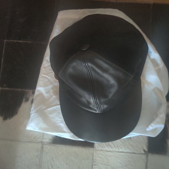 Pierotucci of Italy  leather and suede cap OS New - Picture 1 of 4